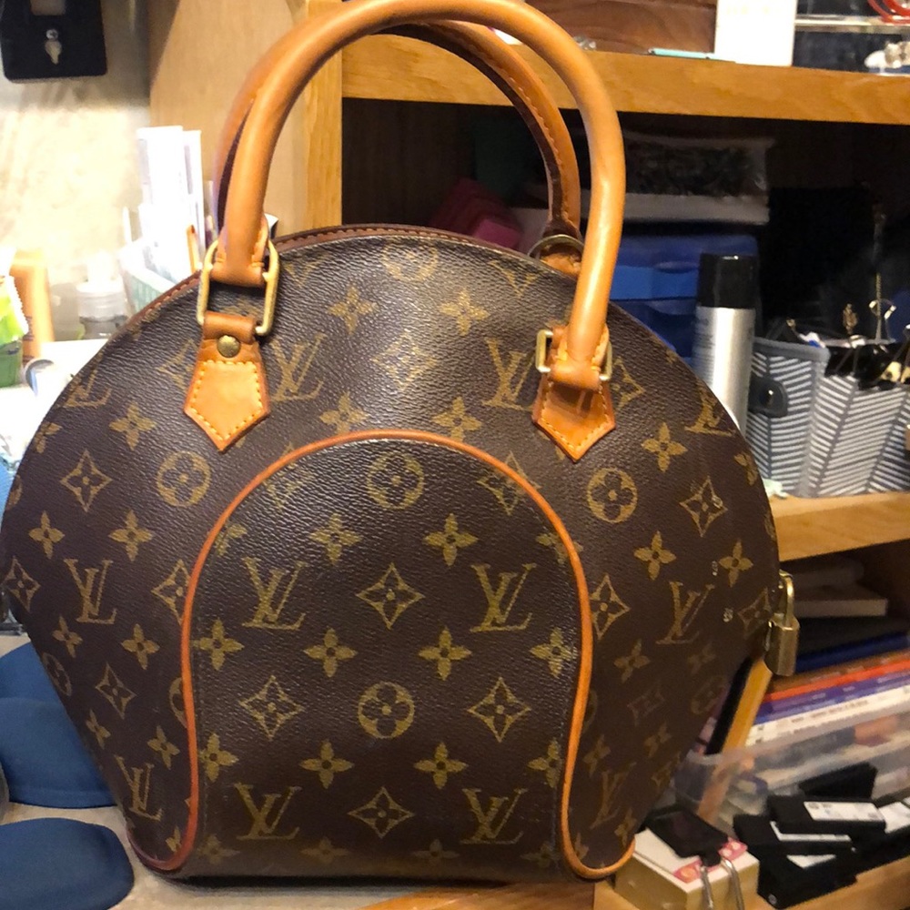 Louis Vuitton Eclipse bag